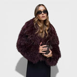 Dulceida - Abrigo Corto de Pelo Sintético Suave