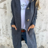 Lía María | Abrigo de Punto Largo y Elegante